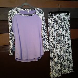 Gorgeous hello mello Small Purple Black & White Long Sleeve Adorable Pajama Set